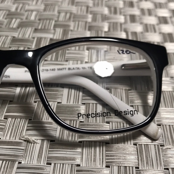 Precision Design Frame - Picture 2 of 8